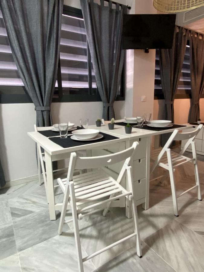 Quattro Triana En Salado Apartment Seville Exterior photo