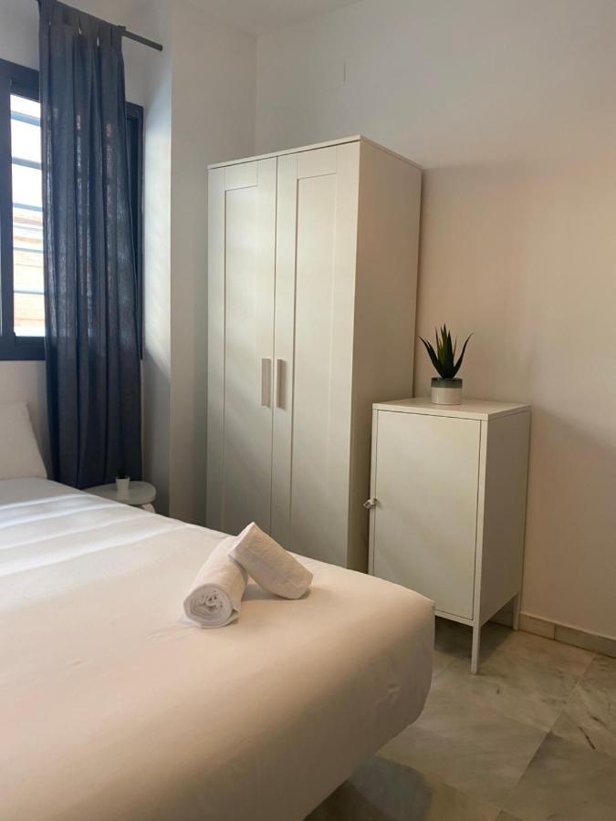 Quattro Triana En Salado Apartment Seville Exterior photo